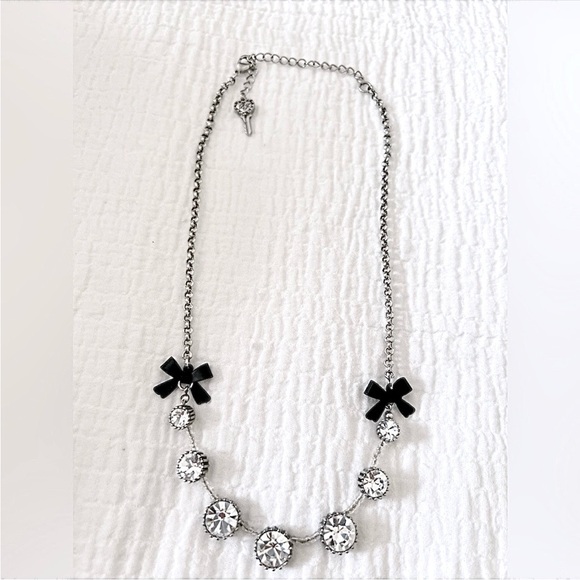 🎀 Betsey Johnson 🎀 Rhinestone Silver and Black Necklace - Picture 2 of 3